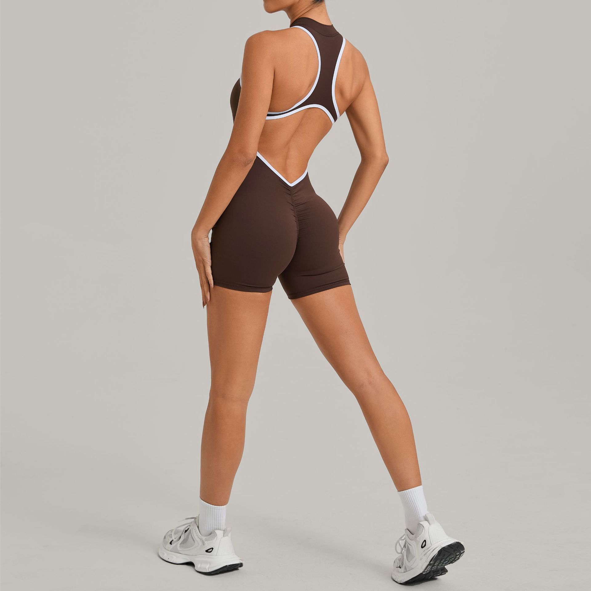 athletic wear vendors